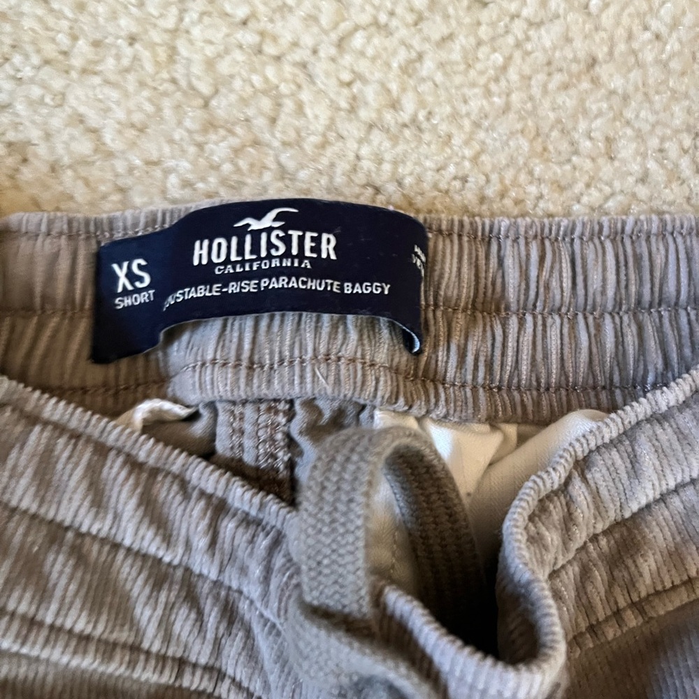 Women’s Hollister corduroy pants size XS short